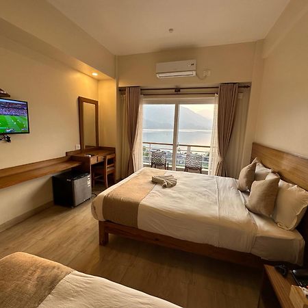 Urban Boutique Hotel Pokhara Bagian luar foto