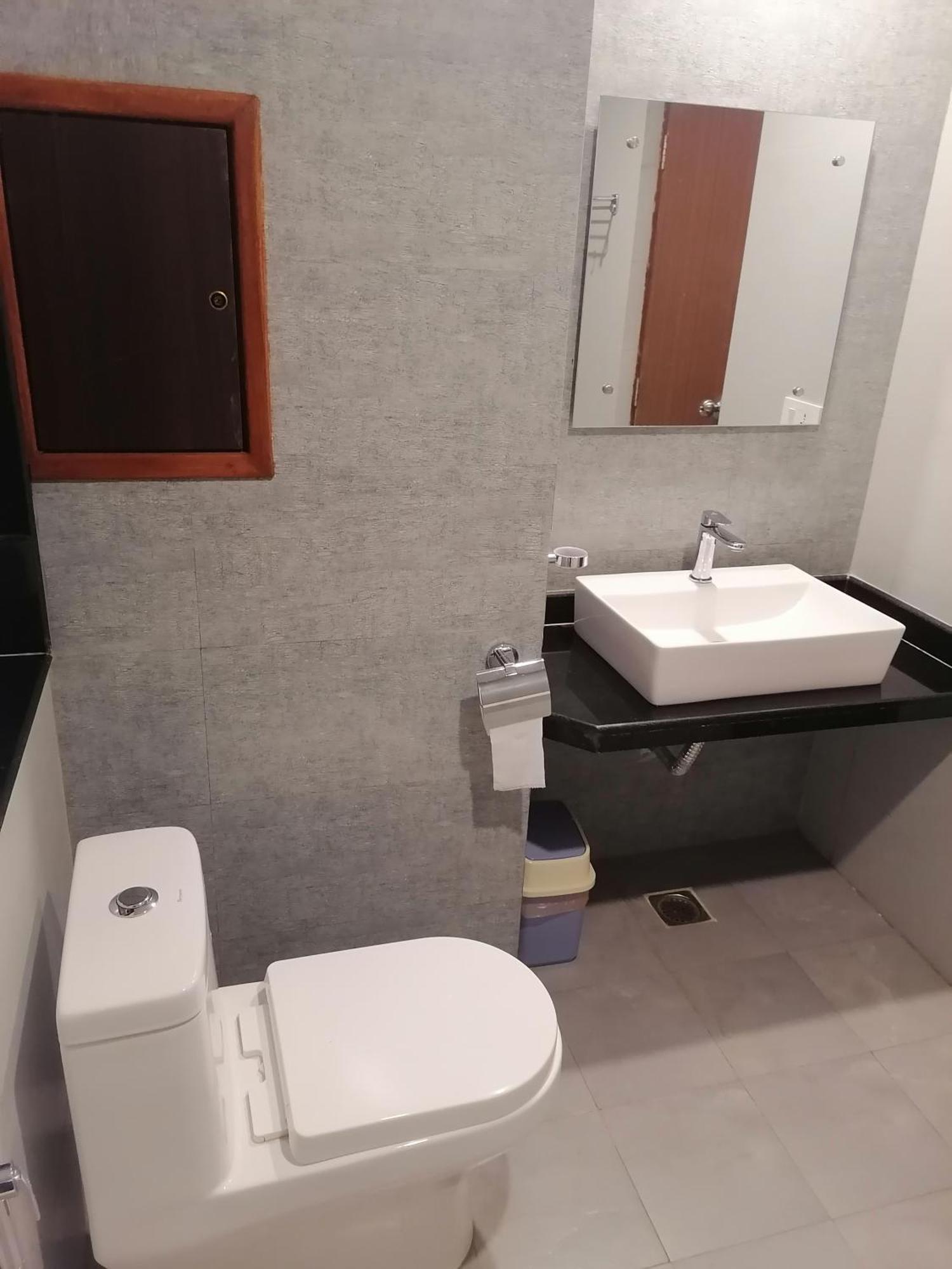 Urban Boutique Hotel Pokhara Bagian luar foto