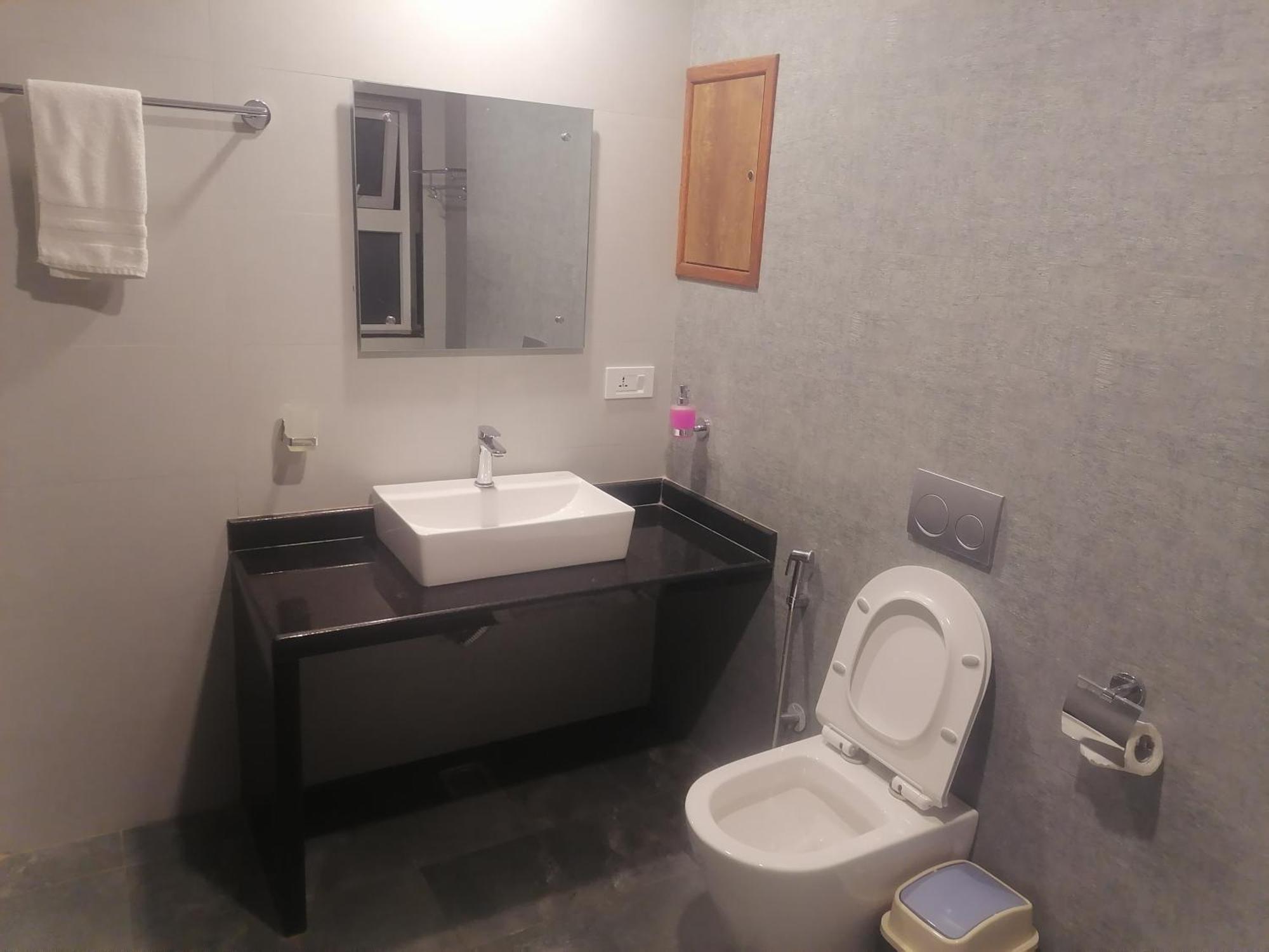 Urban Boutique Hotel Pokhara Bagian luar foto